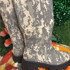 Akira Army Camouflage Women's Boots